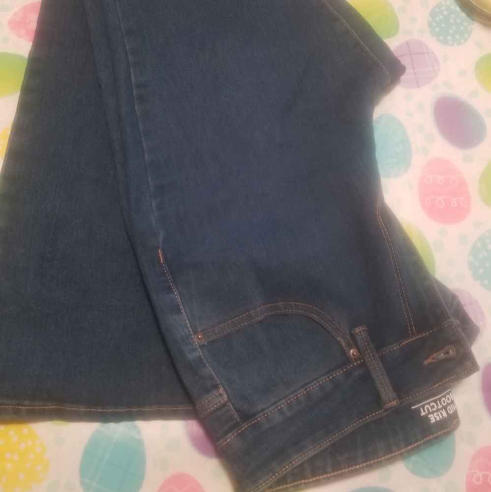 Boot cut jeans